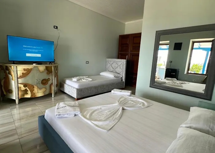 Paolo's Himare
